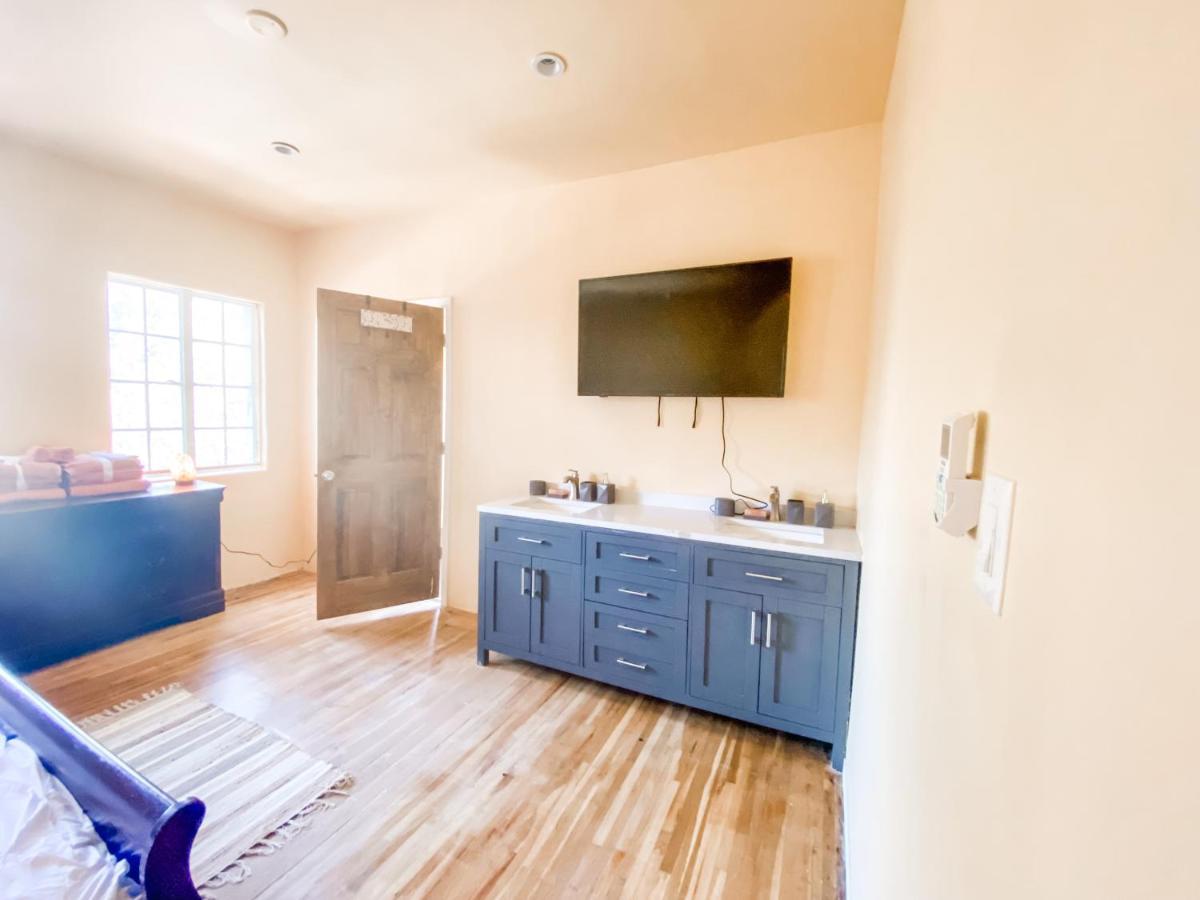 Island Girl Spa + Bed And Breakfast Los Angeles Eksteriør bilde