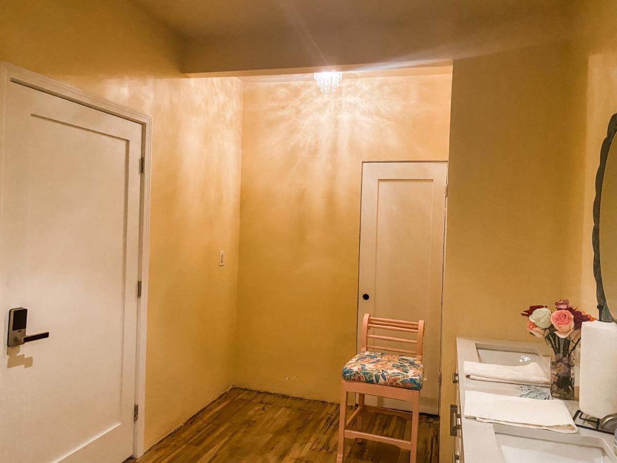 Island Girl Spa + Bed And Breakfast Los Angeles Eksteriør bilde