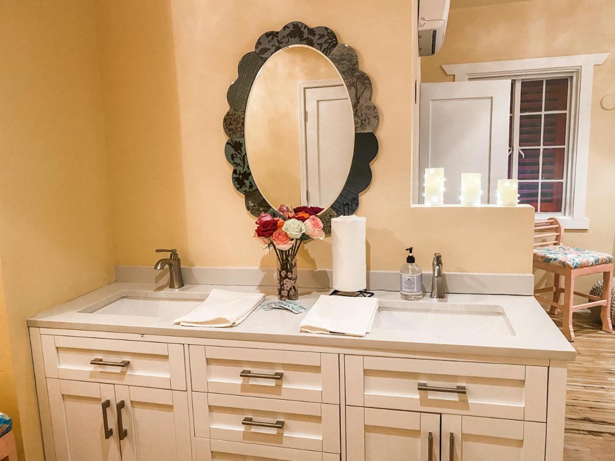 Island Girl Spa + Bed And Breakfast Los Angeles Eksteriør bilde